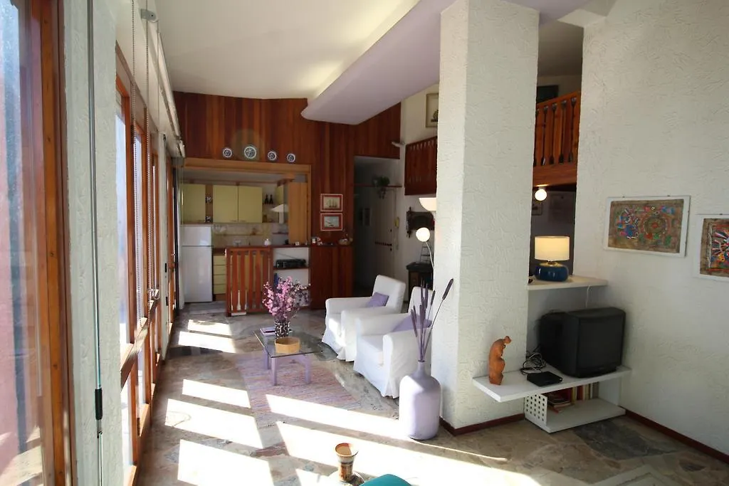 Appartamento Fronte Lago - Toscolano Maderno 0*,  Italy