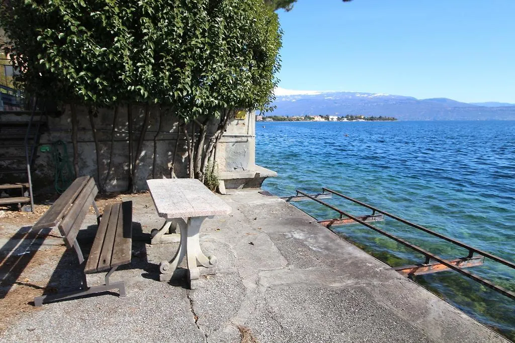Apartment Appartamento Fronte Lago - Toscolano Maderno Italy