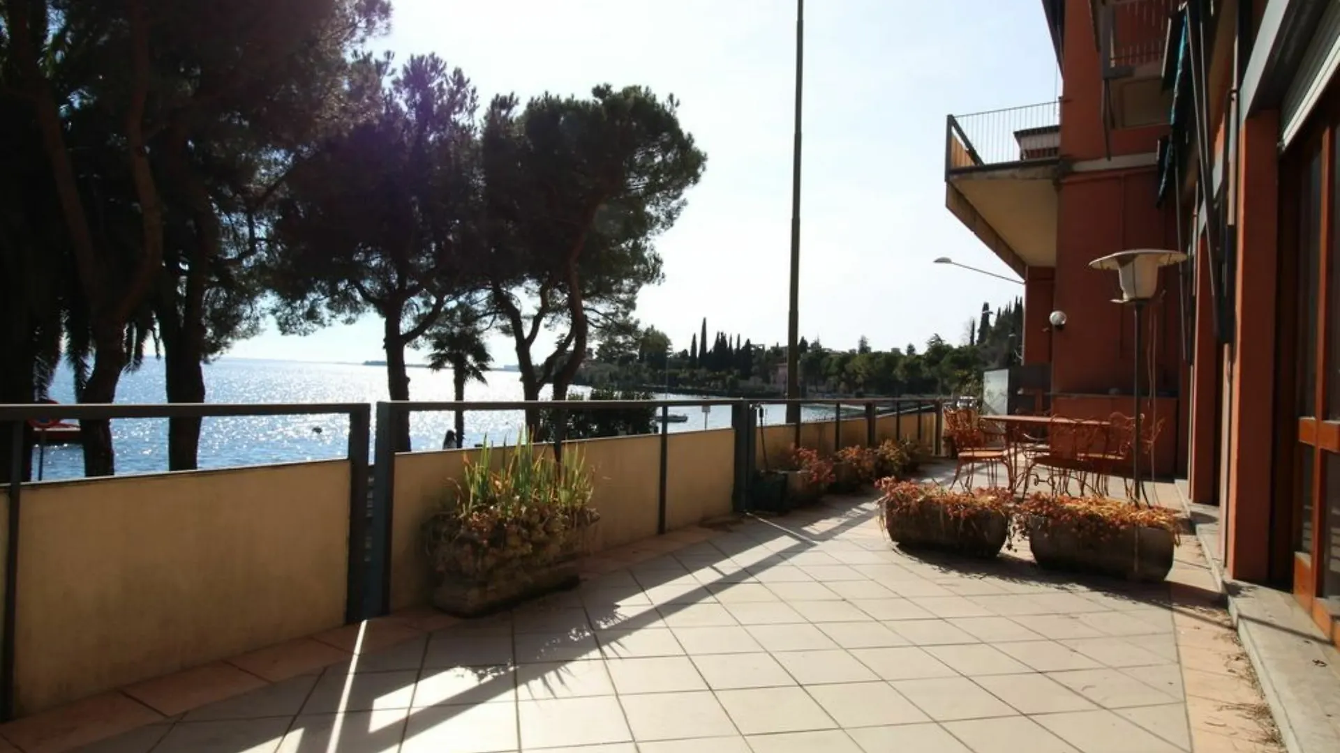 Appartamento Fronte Lago - Toscolano Maderno