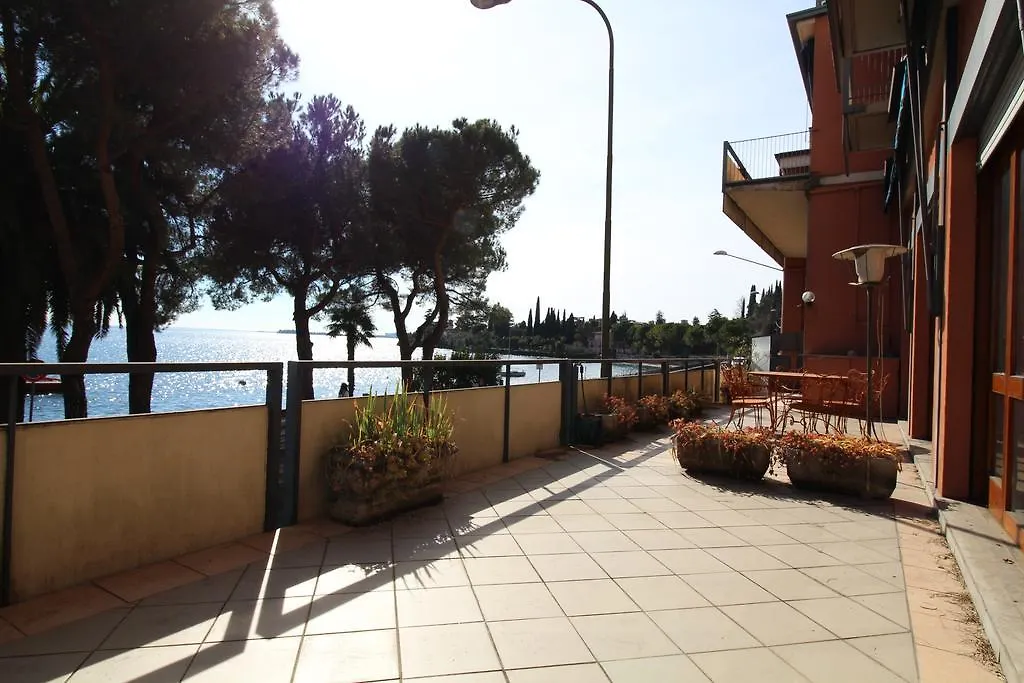 Appartamento Fronte Lago - Toscolano Maderno 0*,