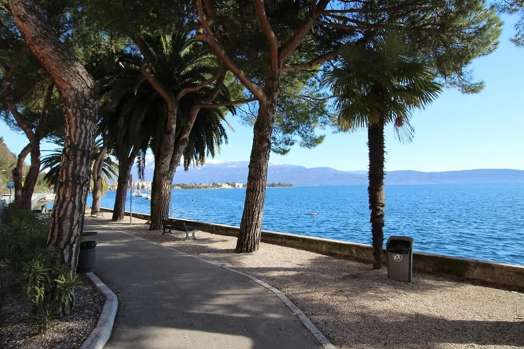 Apartament Appartamento Fronte Lago - Toscolano Maderno
