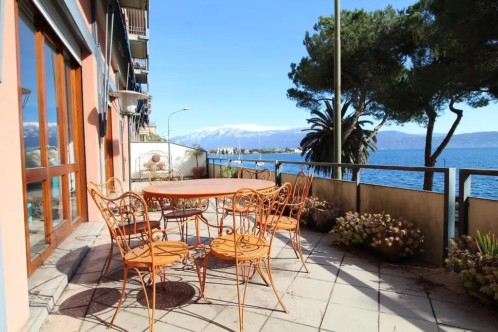 Appartamento Fronte Lago - Toscolano Maderno